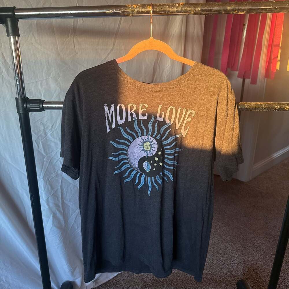 more love sun graphic tee